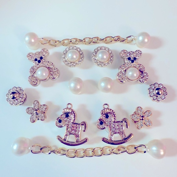 BOGO SALE NEW 14 Rhinestone Croc Charms Jibbit Shoe Charm - Picture 1 of 11